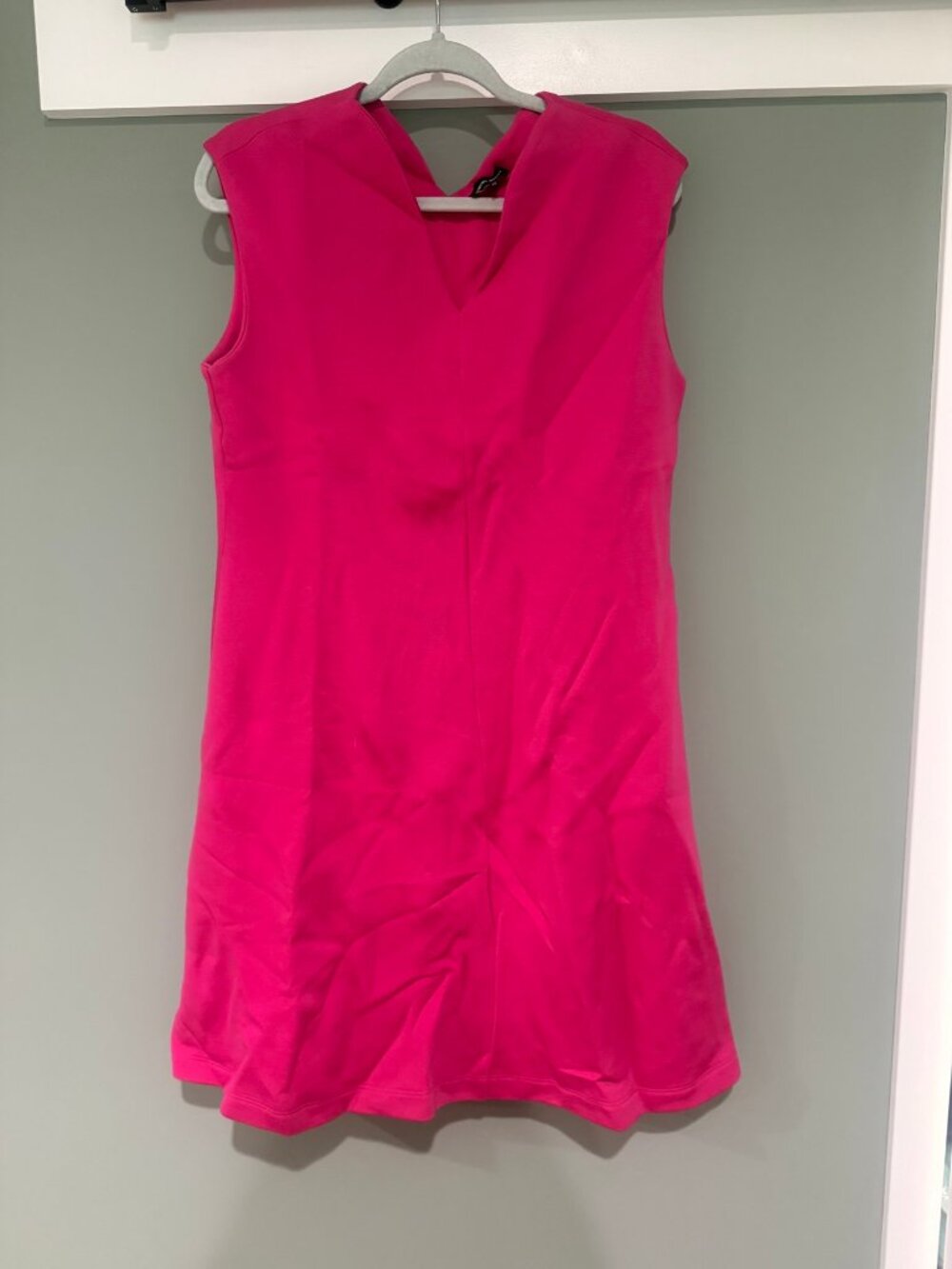 Giorgio Armani Fuchsia Pink Sleeveless V-Neck Wool Dress 48